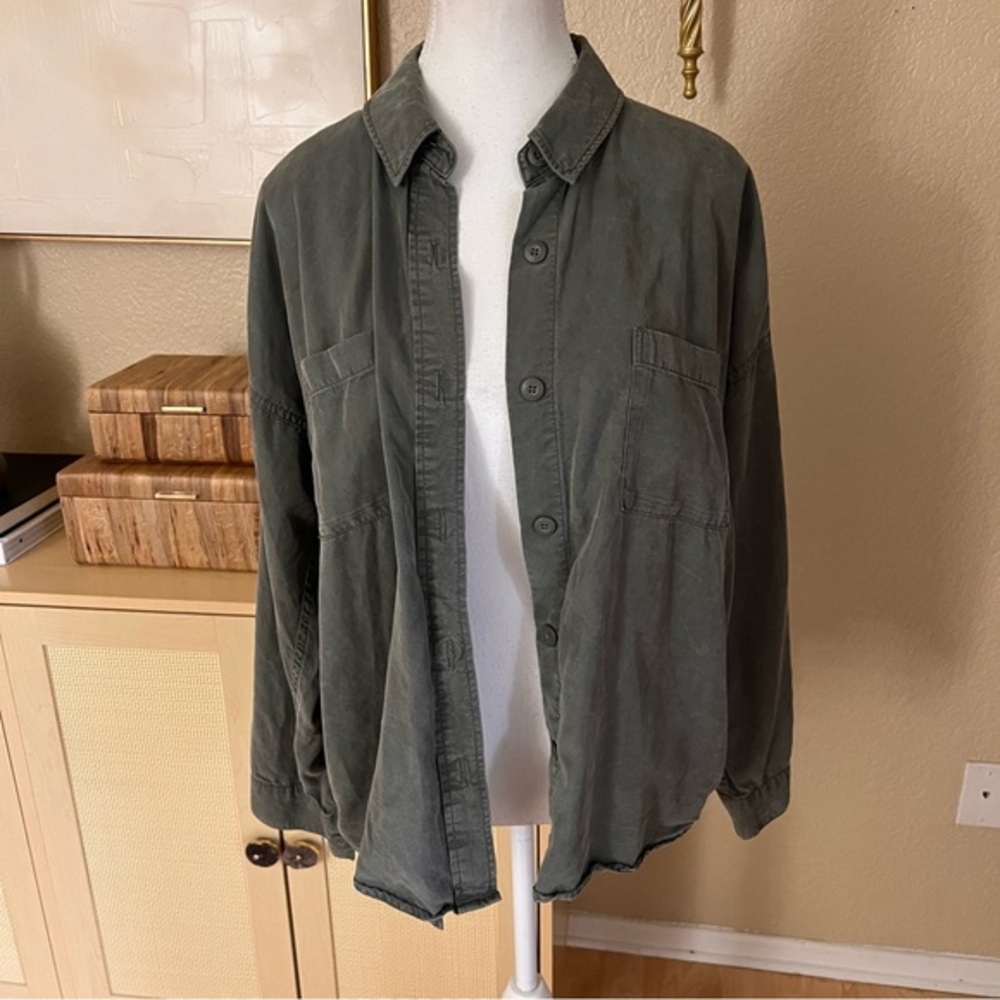 Moussy Graphic Button Down Up Shirt Jacket
Shacket Olive Army Green Size M